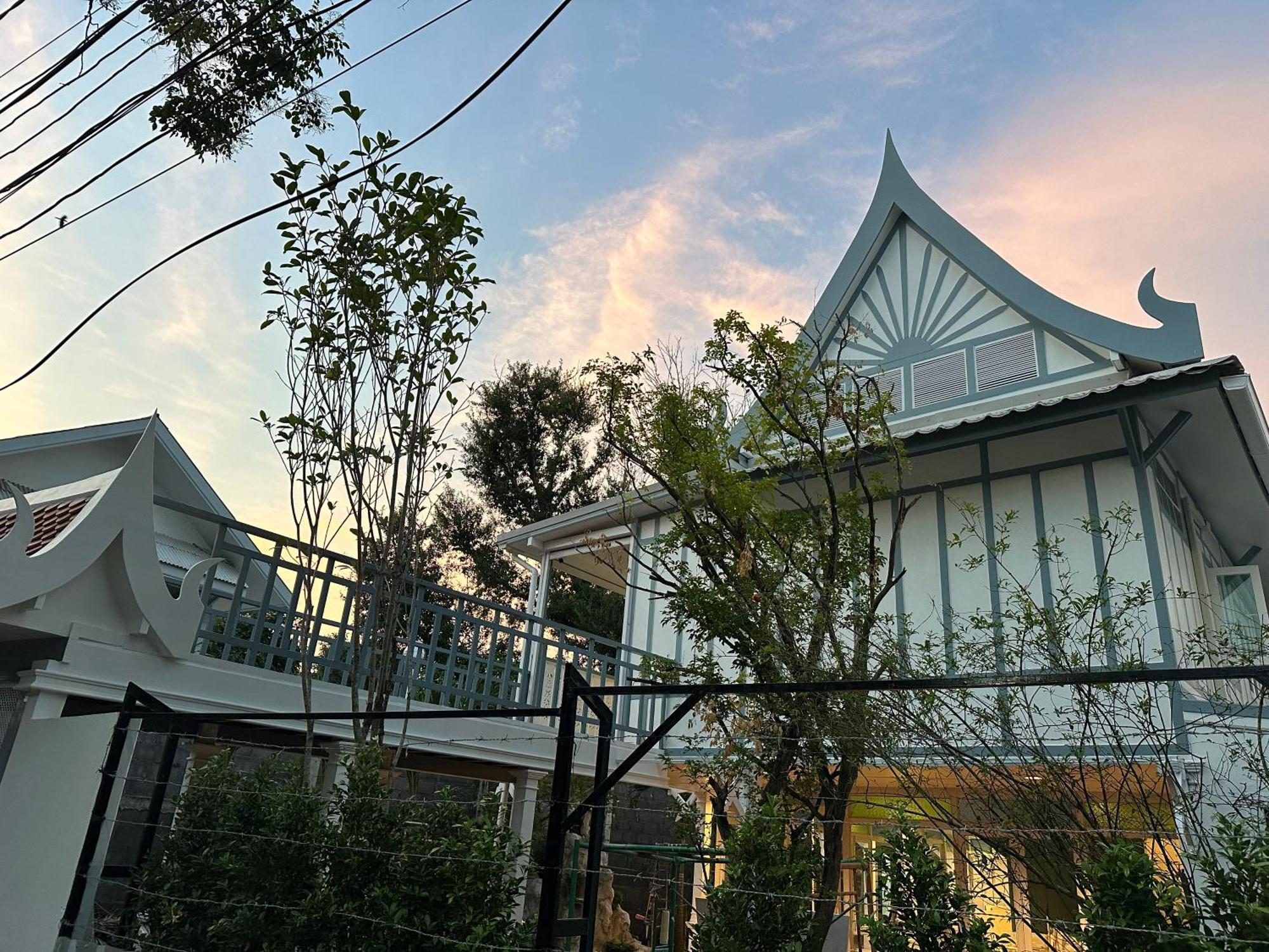 Baan Debtida Hotel Bangkok Luaran gambar