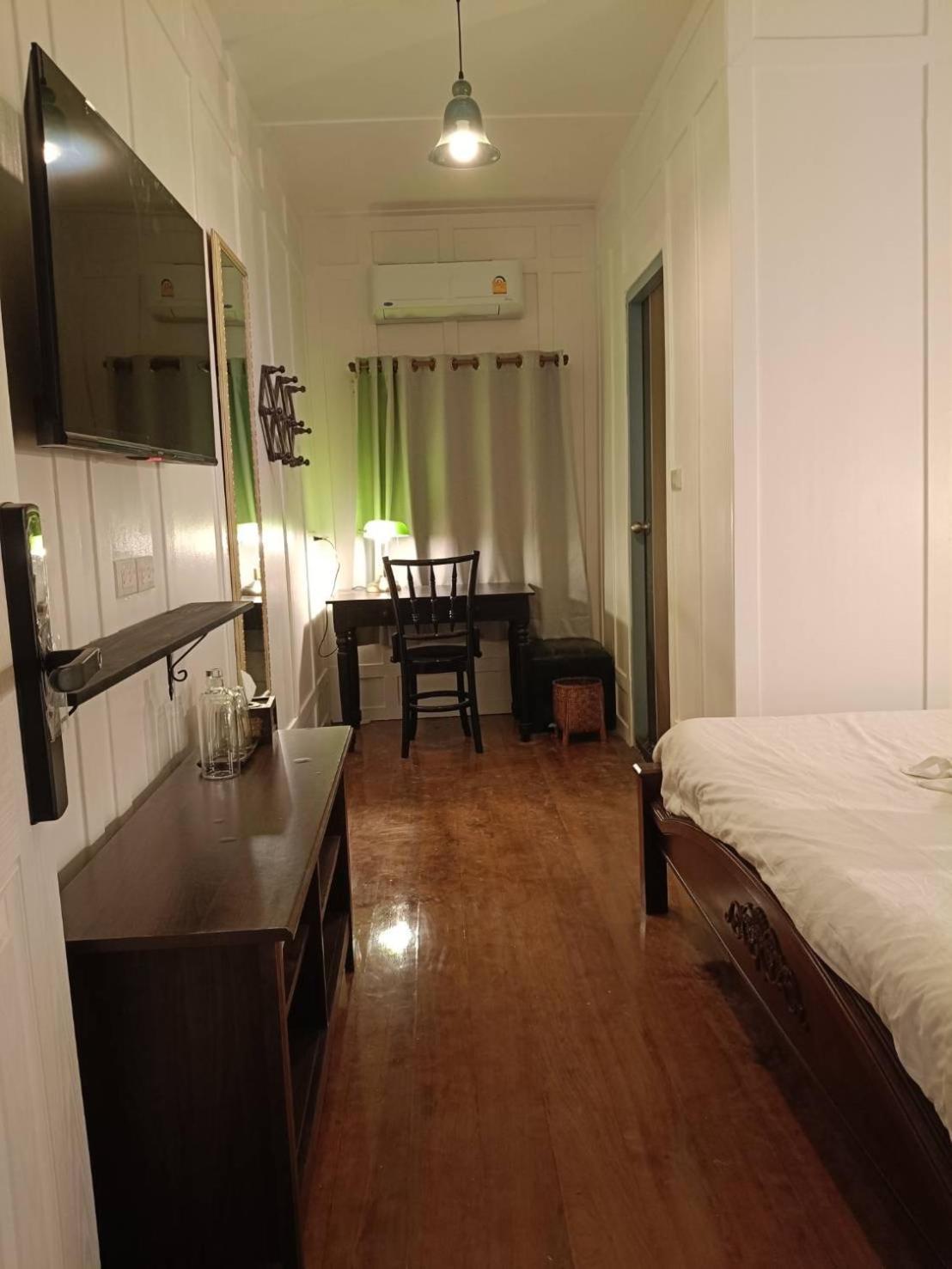 Baan Debtida Hotel Bangkok Luaran gambar