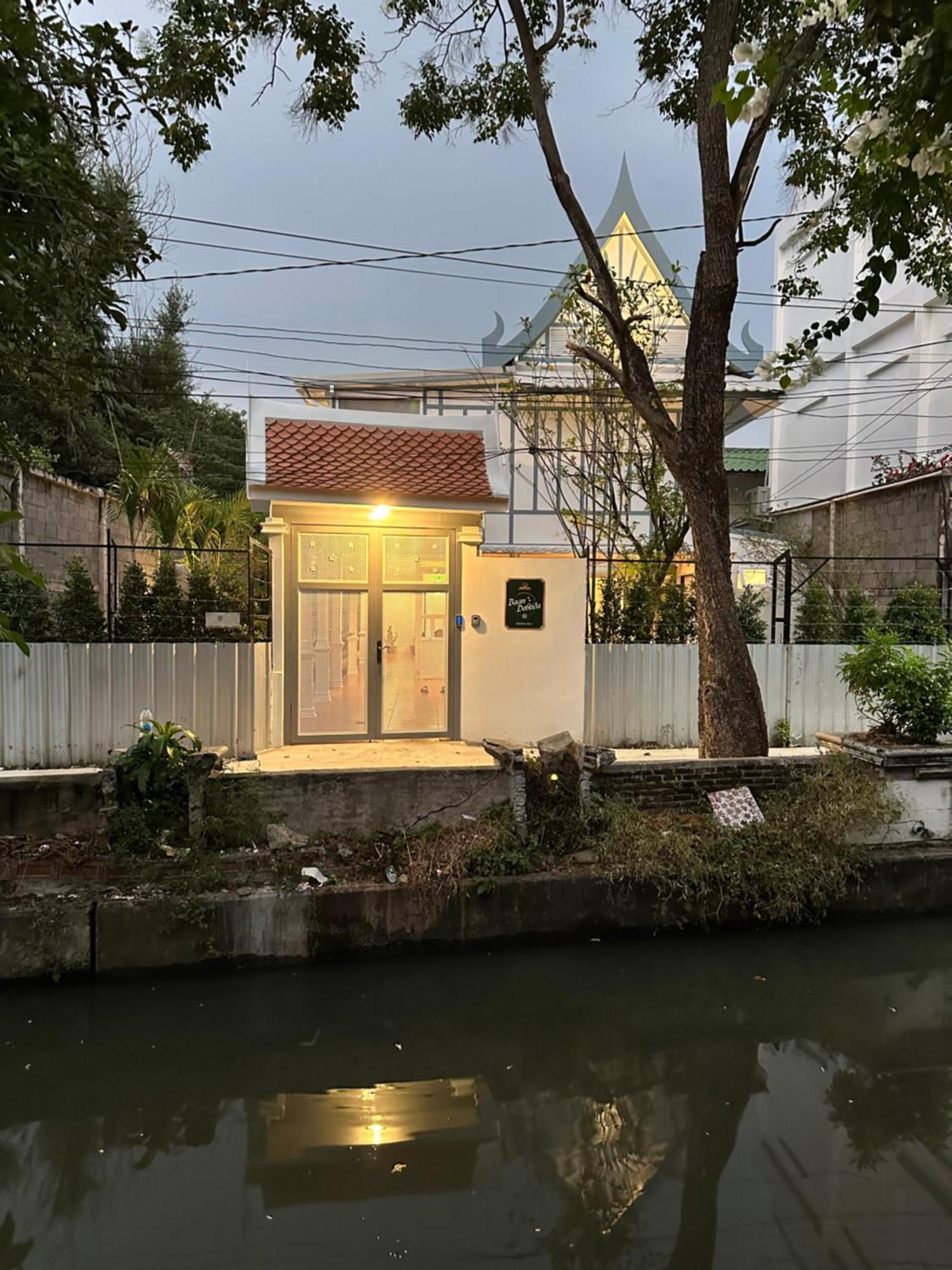 Baan Debtida Hotel Bangkok Luaran gambar