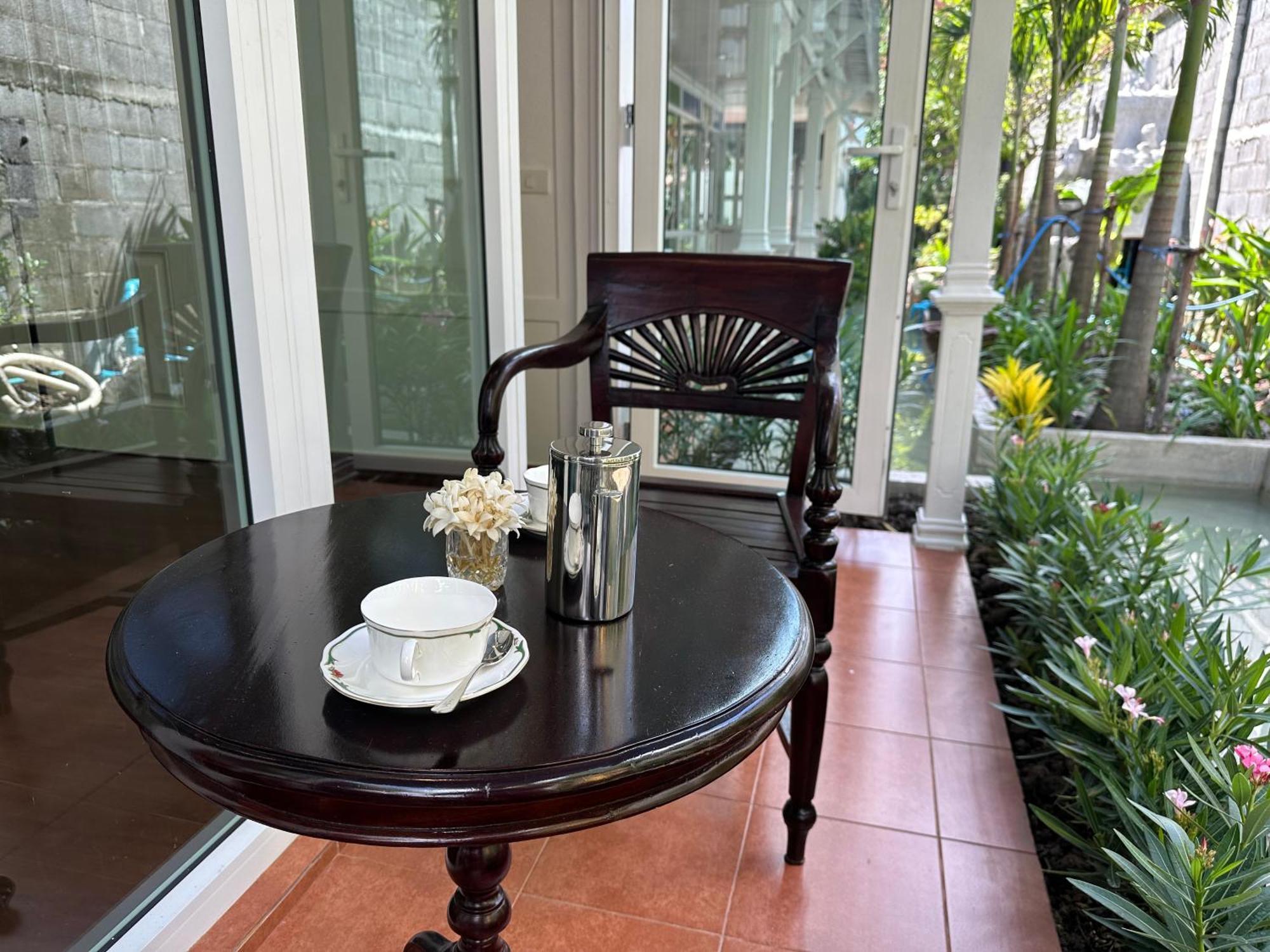 Baan Debtida Hotel Bangkok Luaran gambar