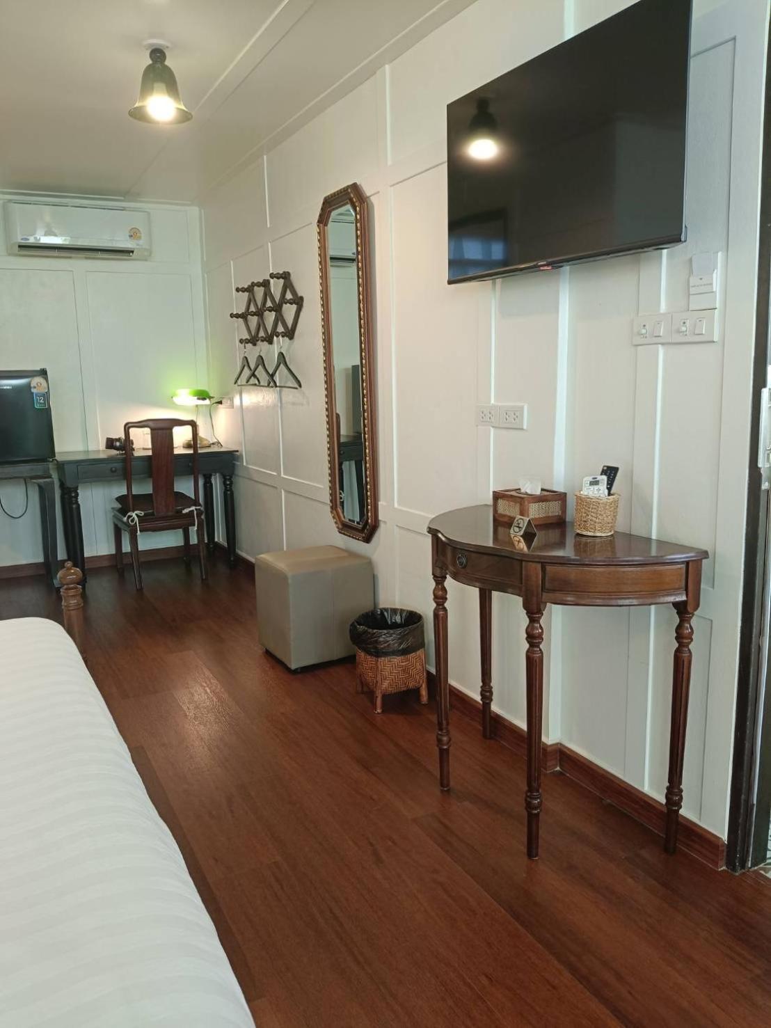 Baan Debtida Hotel Bangkok Luaran gambar